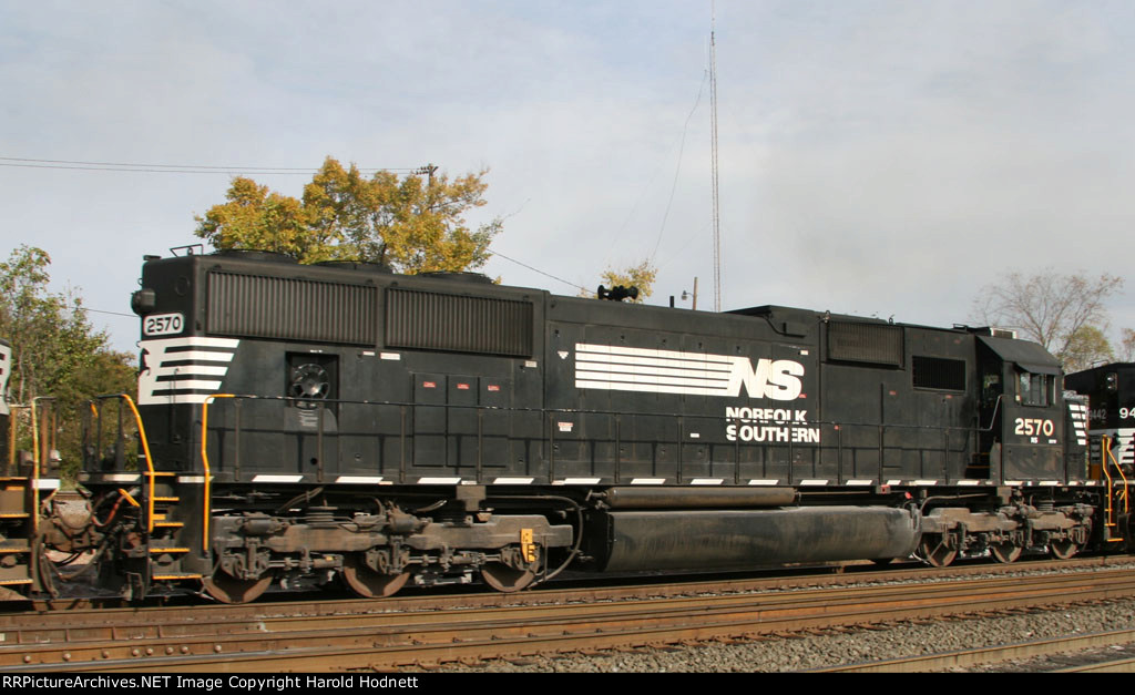 NS 2570